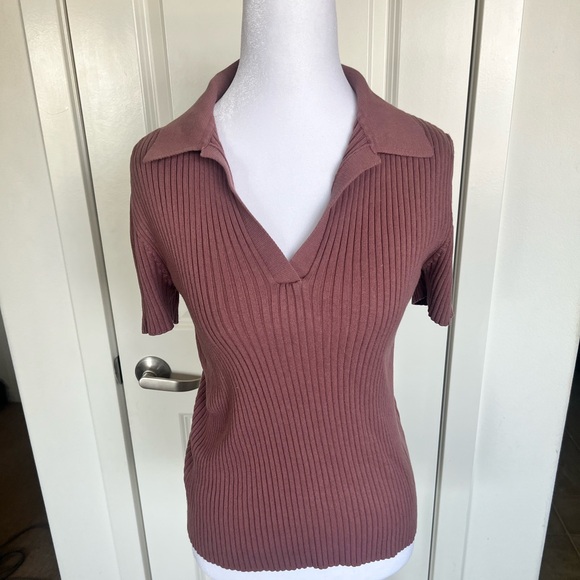 Calvin Klein Mauve Knit Top - Picture 1 of 6